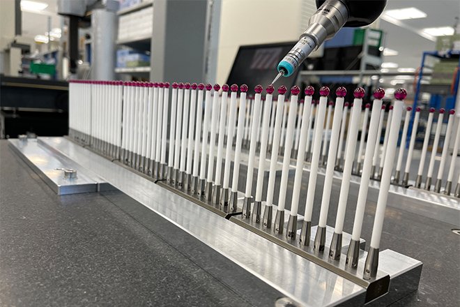Inspección de palpadores Renishaw con vástago de cerámica