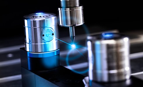 Sistema láser Renishaw NC4+ Blue para medición de herramientas sin contacto