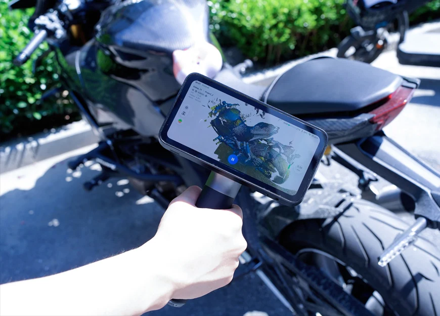 Escaneo de automóvil con EinScan Rigil
