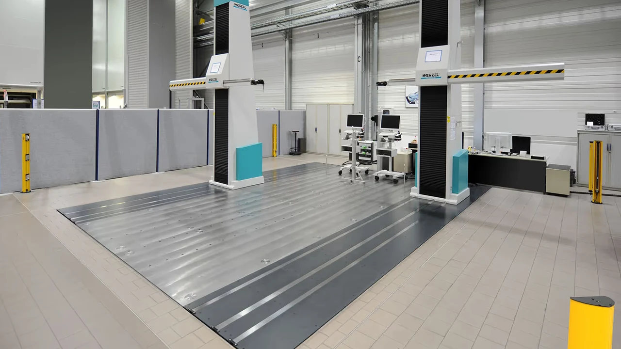 Área de medición WENZEL RAX dúplex utilizada para inspección de vehículos y carrocerías