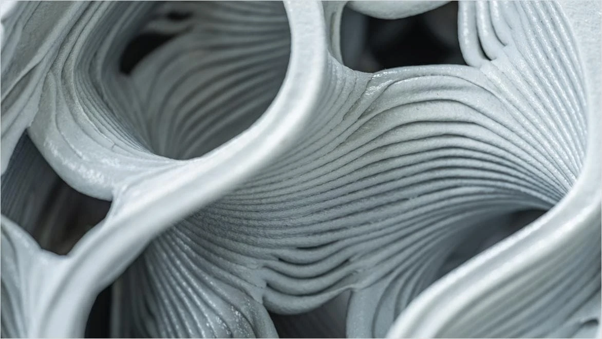 Detalle de capas y paredes curvas de una pieza impresa en 3D