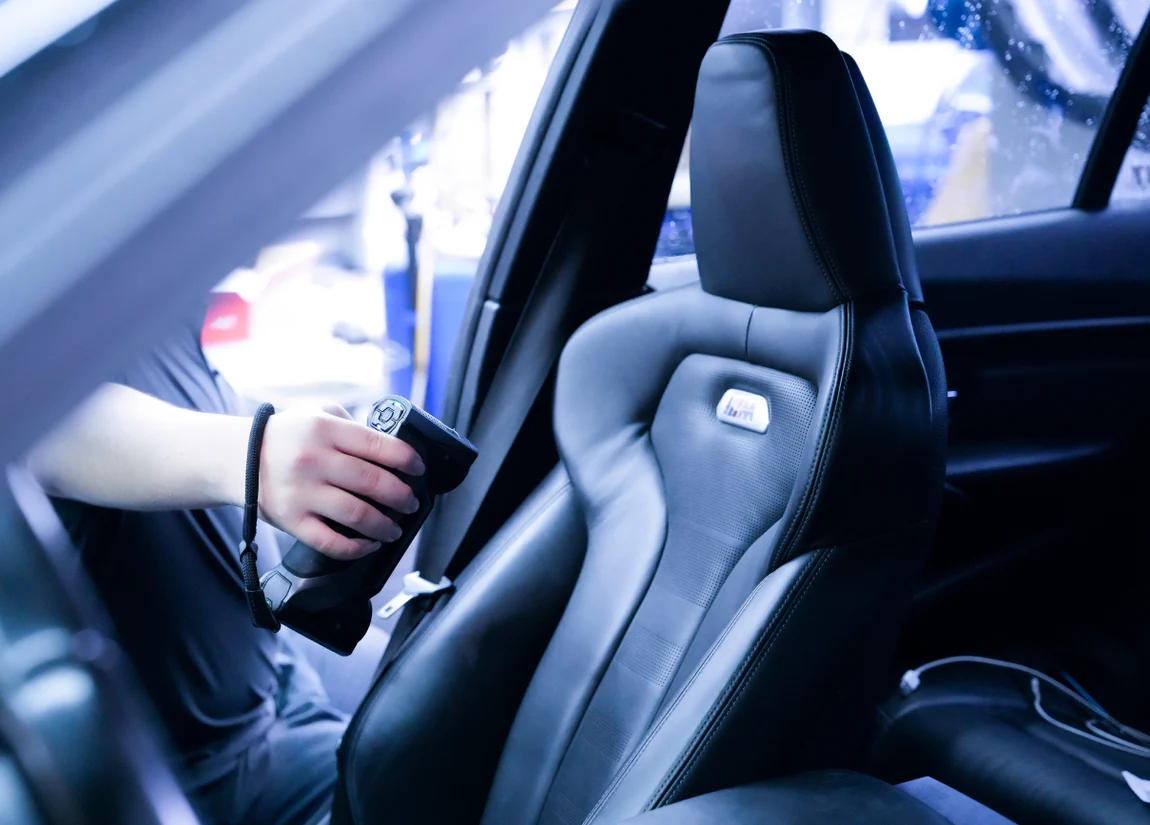 Captura infrarroja de un asiento de vehículo con FreeScan Combo+ Wireless
